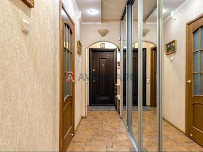 квартира по адресу Ирпенская ул., 70