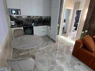 квартира за адресою Михайла Максимовича вул. (Онуфрія Трутенка), 28е