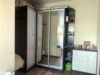 квартира по адресу Придорожна ул., 11