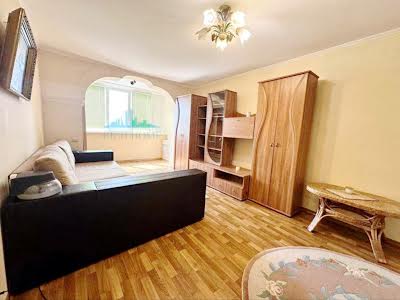 квартира за адресою Павла Тичини просп., 6