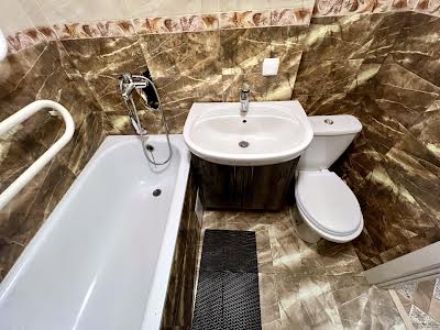 квартира за адресою Михайла Бойчука вул. (Кіквідзе), 30а