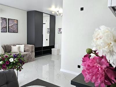 квартира за адресою Озерна вул., 27