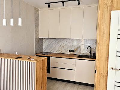 квартира за адресою Салютна вул., 2
