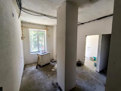 комерційна за адресою Конституції просп., 17