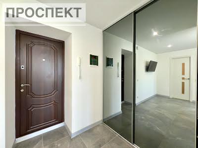 квартира за адресою Михайла Лушпи просп., 5 к27