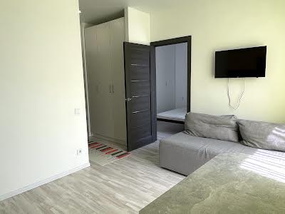 квартира за адресою Салютна вул., 2к3