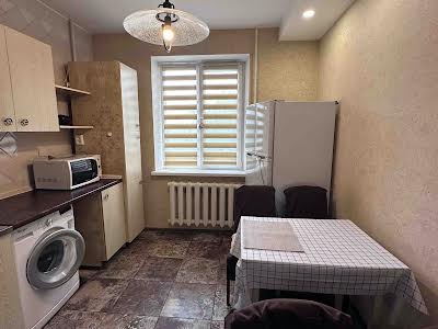квартира по адресу Ревуцкого ул., 24/4