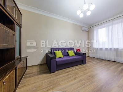 квартира по адресу Кловский спуск, 4