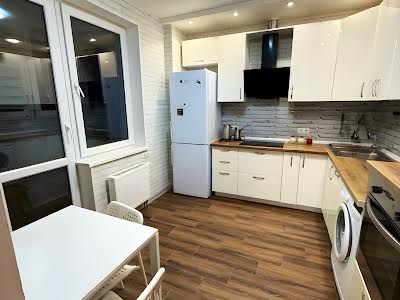 квартира за адресою Академіка Глушкова просп., 9-Д