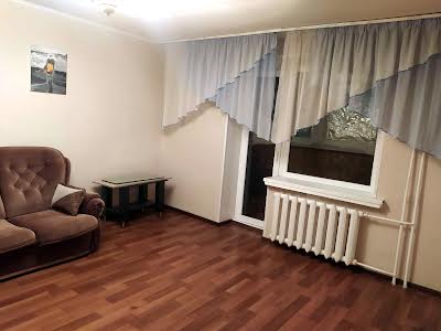 квартира за адресою Павла Тичини просп., 4