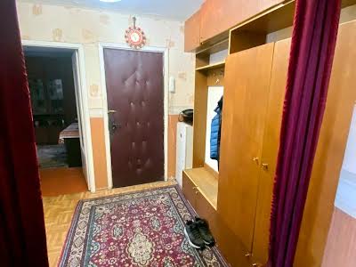 квартира по адресу Ревуцкого ул., 17б