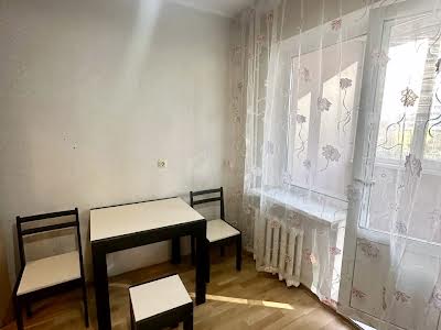 квартира по адресу Олены Пчилки ул., 2