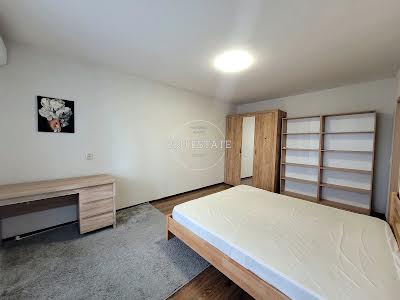 квартира за адресою Драгоманова вул., 8-Б