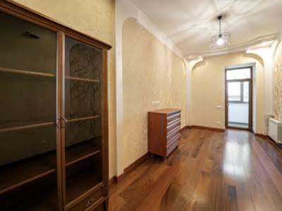 квартира за адресою Шота Руставелі вул., 8