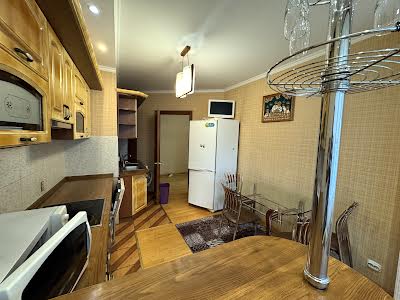 квартира за адресою Дніпровська набережна вул., 26-А