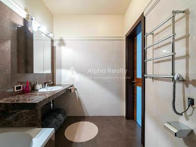квартира за адресою Дмитрівська, 82