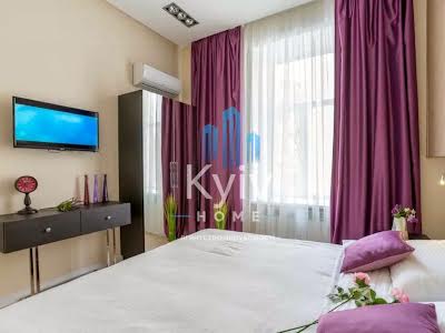 квартира по адресу Софиевская пл., 18