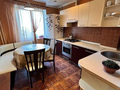 квартира за адресою Озерна вул., 22