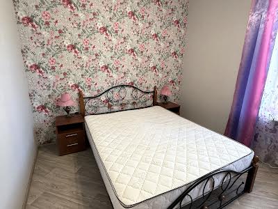 квартира по адресу Независимой Украины ул. (40 лет Советской Украины), 67
