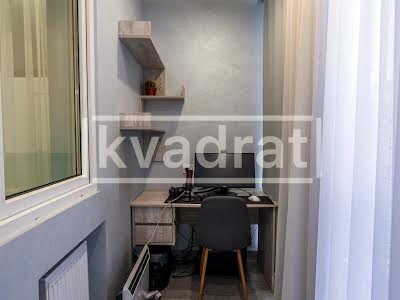 квартира за адресою Ревуцького вул., 40Б