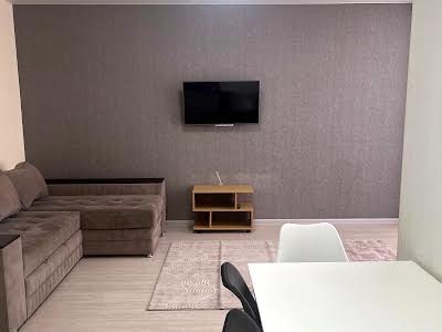 квартира за адресою Соборна вул., 126/18
