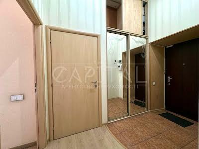 коммерческая по адресу Саксаганского ул., 15