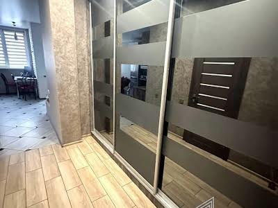 квартира за адресою Єлизавети Чавдар вул., 38-А