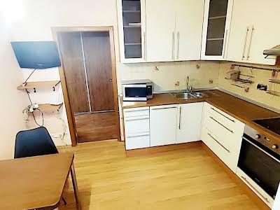 квартира за адресою Драгоманова вул., 1к