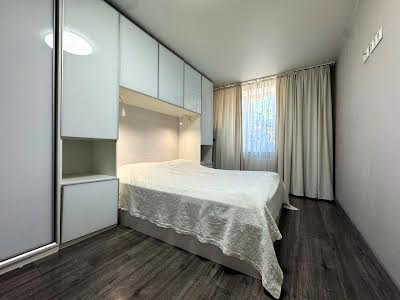 квартира за адресою Оксамитова вул., 20А