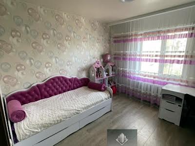 квартира за адресою Автозаводська вул., 6