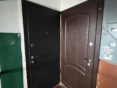 квартира за адресою Димитрова, 104