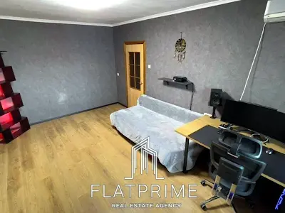 квартира за адресою Драгоманова вул., 12А