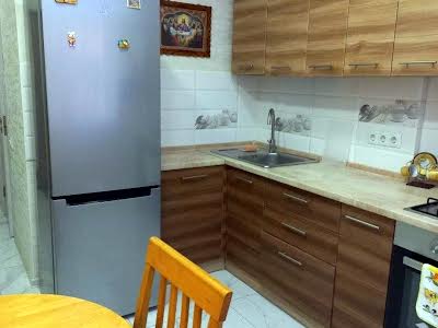 квартира за адресою Олексія Вадатурського вул., 18