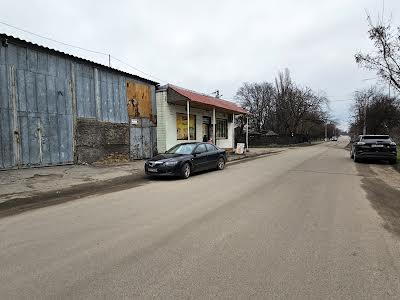 комерційна за адресою Травнева, 129