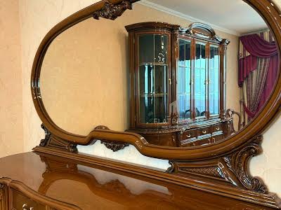 квартира за адресою Богатирська вул., 18А