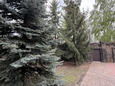 будинок за адресою травнева, 11