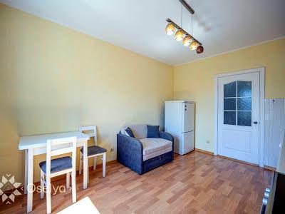 квартира за адресою Урлівська вул., 15