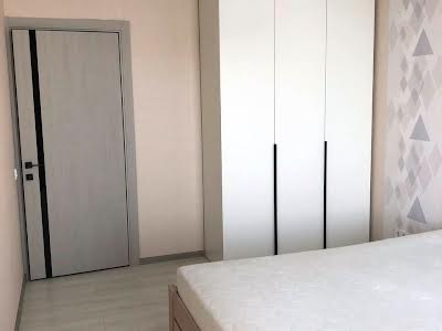 квартира за адресою Дніпровська набережна вул., 18А