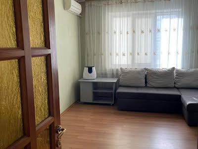квартира по адресу Ларисы Руденко ул., 7