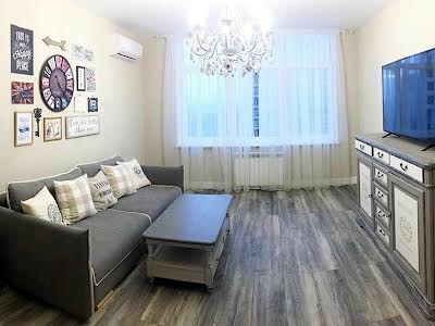 квартира за адресою Авіаконструктора Ігоря Сікорського вул. (Танкова), 4-Б