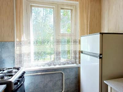 квартира за адресою Дарницький бульв., 4