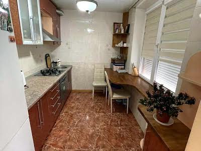 квартира за адресою Дерев'янка вул., 3б