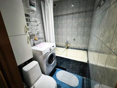 квартира за адресою Михайла Донця вул., 18б