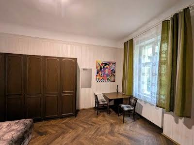 квартира за адресою Глибока вул., 10
