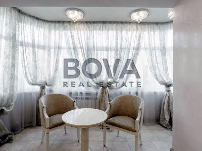 квартира за адресою Кропивницького вул., 8