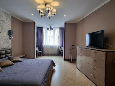 квартира за адресою Федора Ернста вул., 16-Б