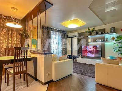 квартира за адресою Лобановского, 30