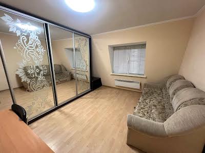 квартира за адресою Красицького вул., 8