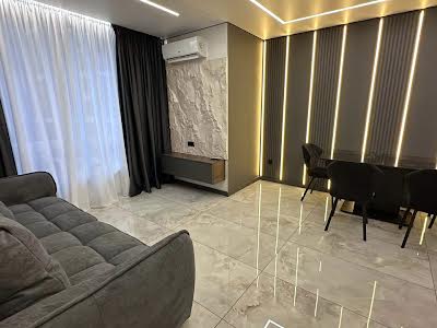 квартира за адресою Ленкавського, 34