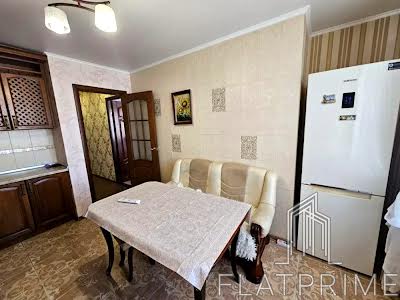 квартира за адресою Симиренка вул., 1г